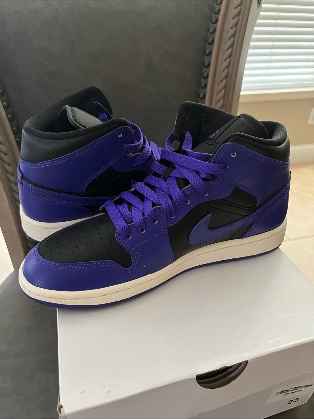 Jordan WMNS Air Jordan 1 Mid - Black/Dark Concord-Sail Sz 8.5